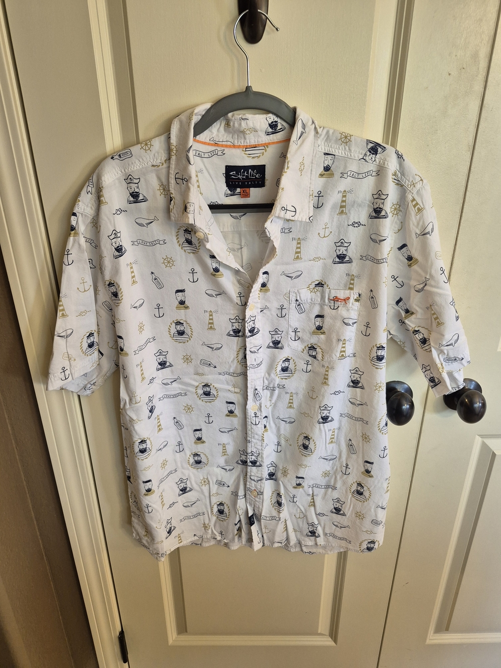 Salt Life White Short-Sleeve Button-Up with Navy & Gold Nautical Print